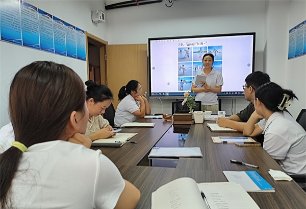 江苏省徐州市铜山区泉润路幼儿园关工委开展教师读书分享活动