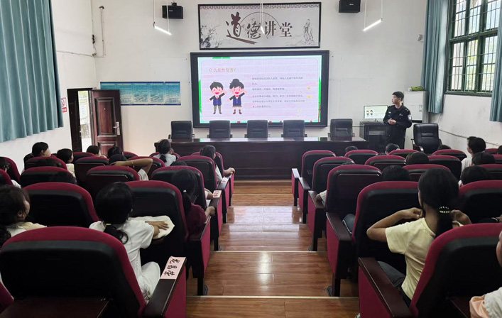 湖南省吉首市社塘坡学校关工委：法治宣教走进校园，撑起防性侵“保护伞”