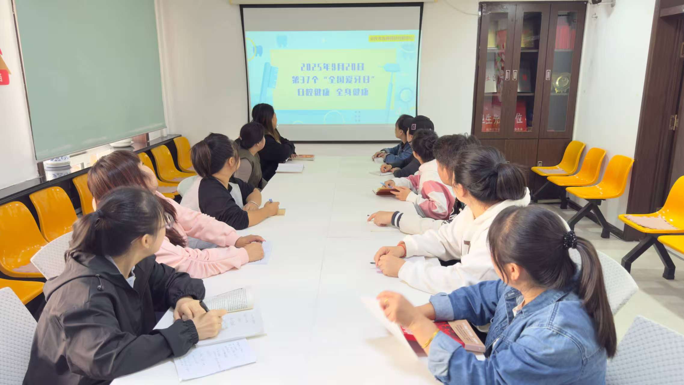 黑龙江省牡丹江市绥芬河市绥芬河镇山城社区关工委开展“口腔健康 全身健康”主题宣传活动