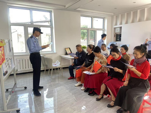 黑龙江省牡丹江市阳明区前进街道富江社区关工 小组开展“共建网络安全，共享网络文明”宣传活动