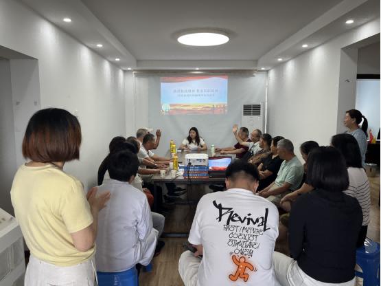 红色华诞守初心 健康护航担使命——江苏省丹阳市云阳街道东城金街社区关工委开展迎国庆活动