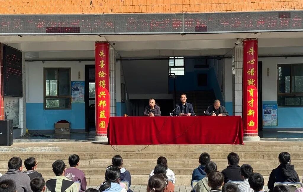 灵台县关工委组织“五老”宣讲团开展 “老少同声颂党恩、携手奋进新征程” 主题宣讲活动