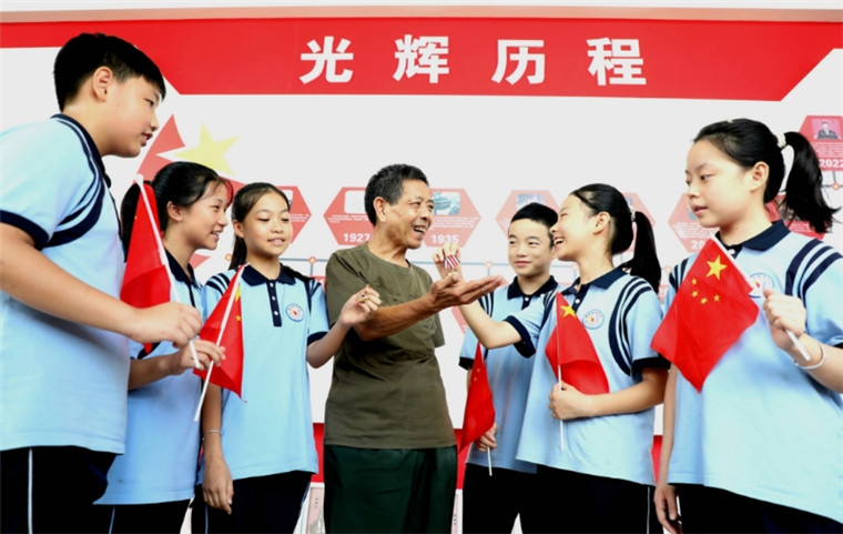 安徽省黄山市歙县：传承红色基因，厚植家国情怀