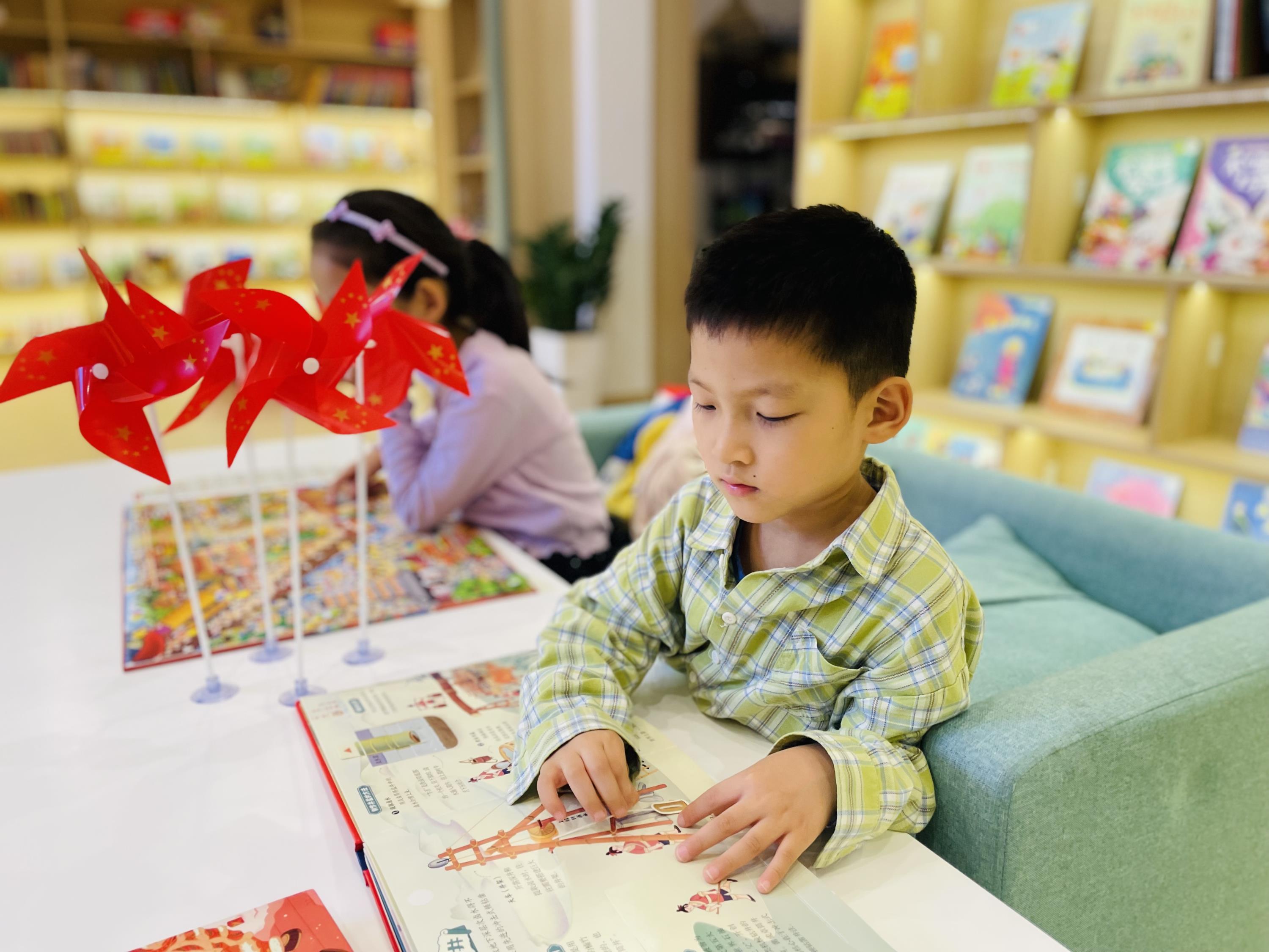 江苏省徐州市经济技术开发区徐庄镇来安村关工委：绘本润童心，书香伴成长