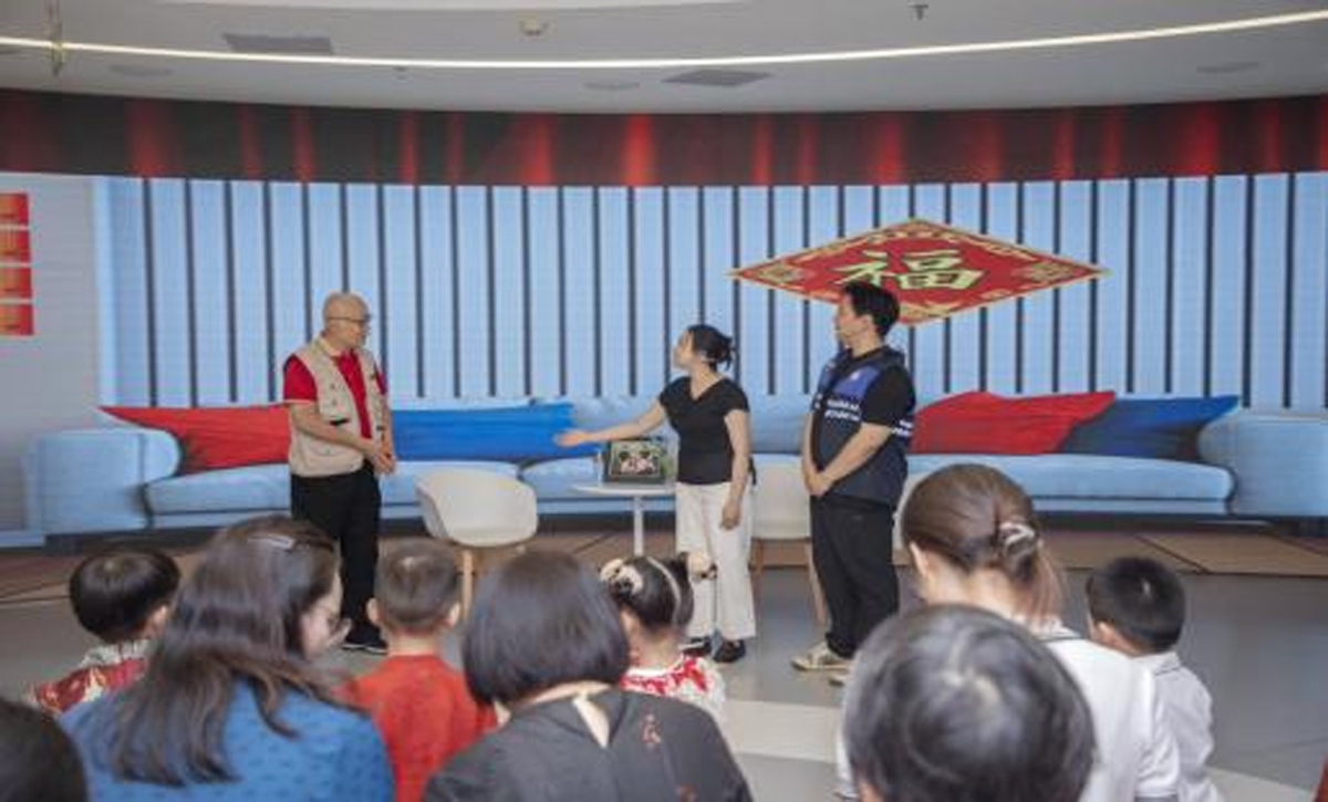 书香迎中秋   阅读颂祖国