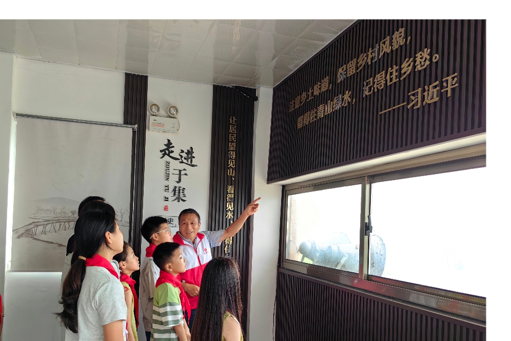 安徽省阜阳市阜南县于集乡关工委“五老”组织孩子开展“留住乡村记忆，传承乡土文化”活动走进于集村史馆