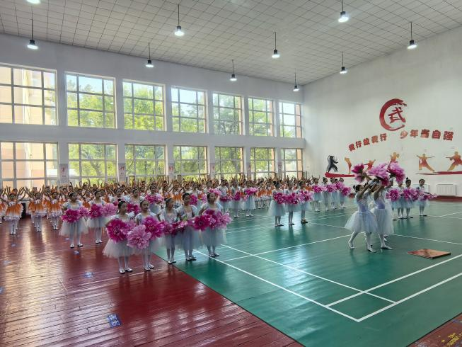 黑龙江省牡丹江市立新实验小学关工委迎接市关工委领导到校审核中华魂主题教育节目