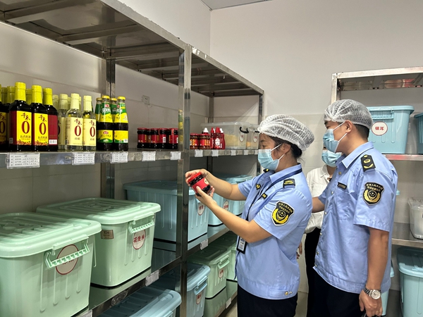 多维发力强监管，同心聚力护食安——四川省凉山彝族自治州宁南县市场监管局关工委开展秋季校园食品安全专项检查