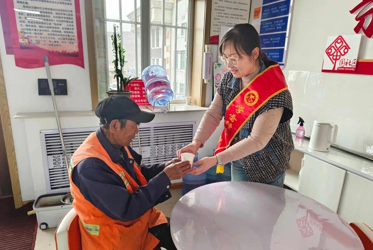 工会小站，贴心大爱——黑龙江省牡丹江市绥芬河市前进社区关工委开展法律服务暖心护航志愿活动