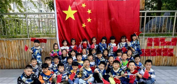 重走长征路，传承红色情——江苏省徐州市铜山区汉王镇中心幼儿园关工委开展户外游戏活动