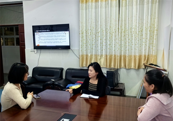 江苏省徐州市铜山区汉王镇北望幼儿园关工委开展教师读书分享活动