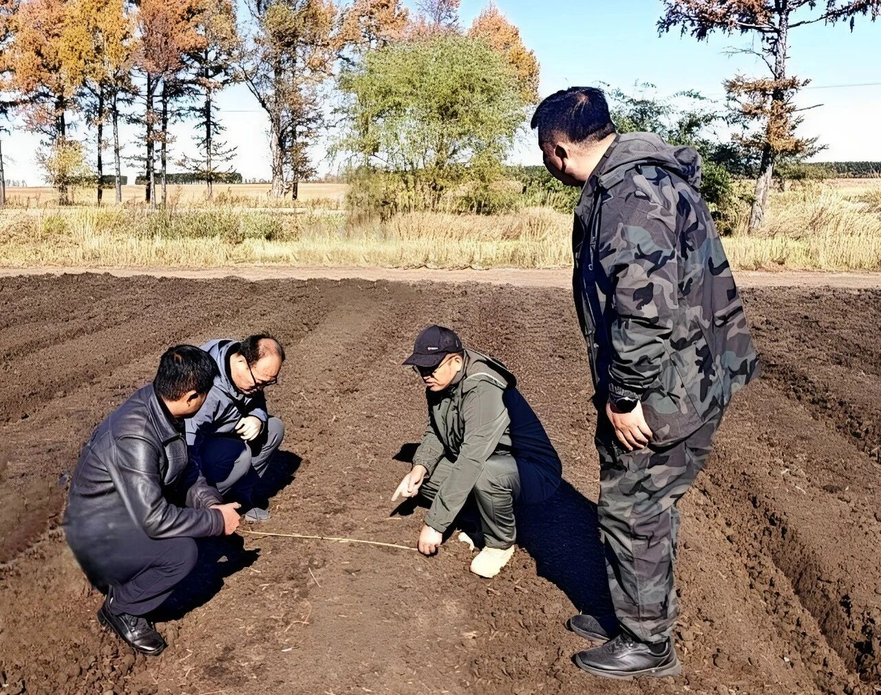 北大荒集团北安分公司关工委：关工委来帮忙，北大荒换“冬装”