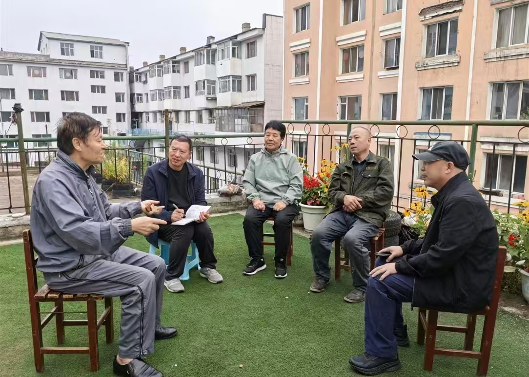 “五老”显担当  银龄为民情——黑龙江省牡丹江市绥芬河市绥芬河镇山城社区新利花园小区关工小组改造小区自来水总管道纪实