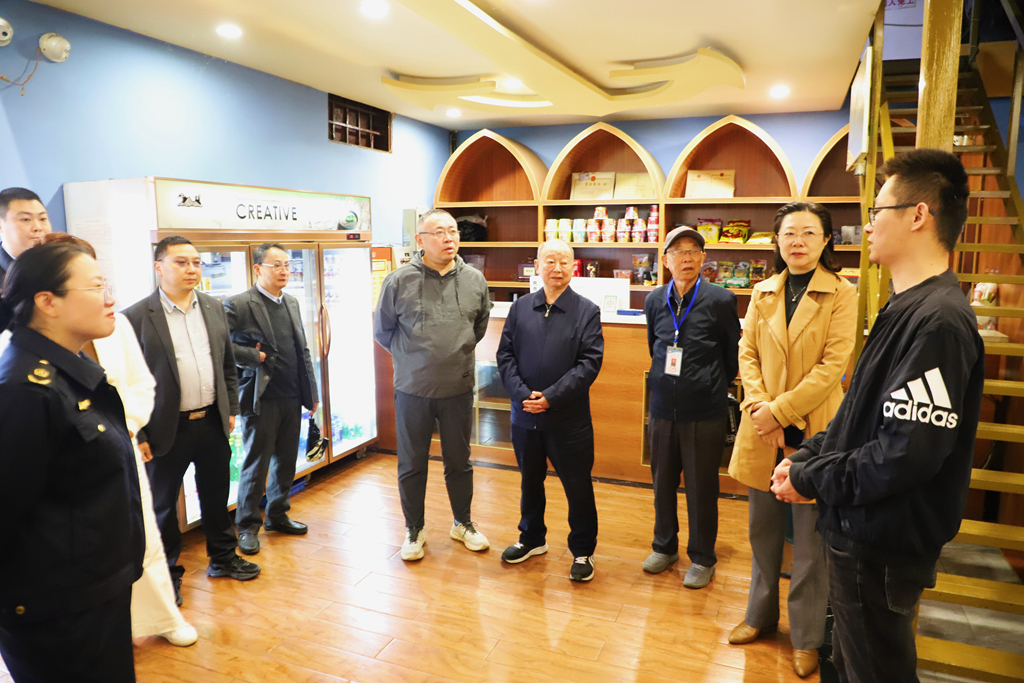 四川省宜宾市关工委到叙州区开展网吧执法检查