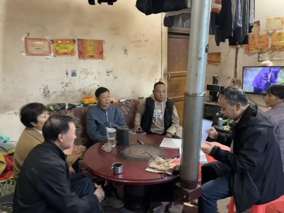 四川省宜宾市兴文县关工委开展栋梁工程在读大学生，跟踪救助入户调查