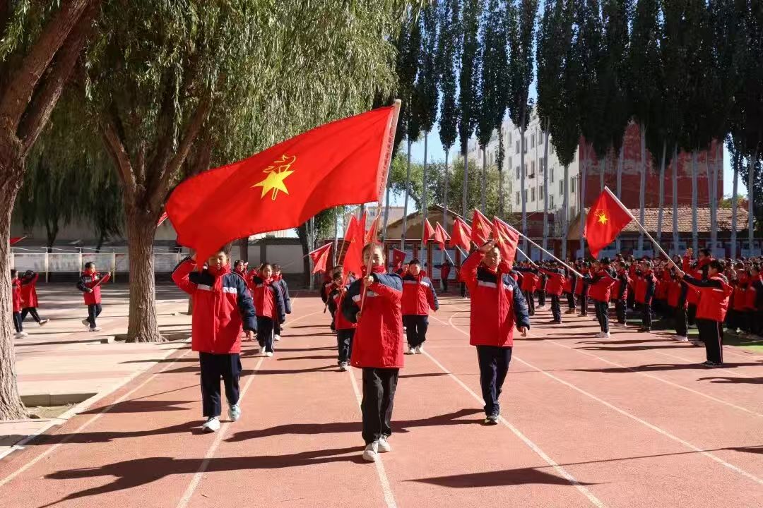 强国复兴有我 争当时代好少年——内蒙古自治区赤峰市翁牛特旗乌丹第三小学关工委配合少先大队开展少先队主题教育活动