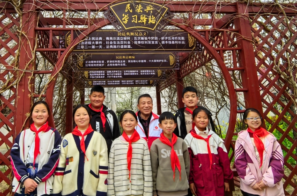 安徽省阜阳市阜南县于集乡关工委开展“法治宣传教育”活动