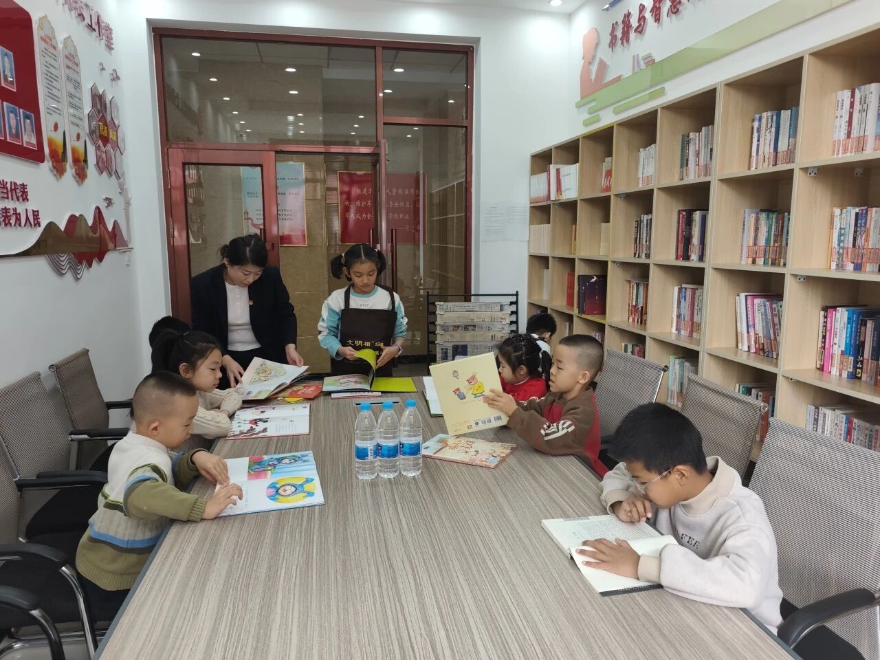 黑龙江省牡丹江市绥芬河市绥芬河镇铁西社区关工委开展“书香润童心 阅读伴成长”主题儿童读书活动