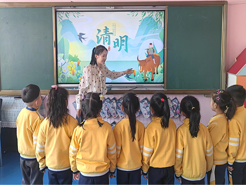 清明寻春意 传承中华情——黑龙江省穆棱市农拥幼教中心关工委开展清明节主题活动
