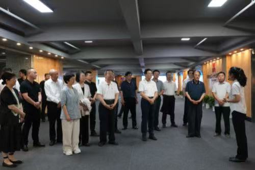 陕西省关工委一行赴鄞州考察楼宇关工委建设工作