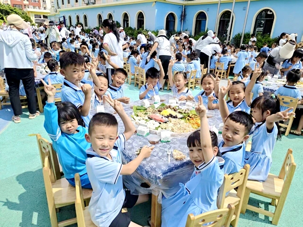 舌尖奇遇，乐享六一——四川省凉山州宁南县机关幼儿园关工委开展六一美食坝坝宴主题活动