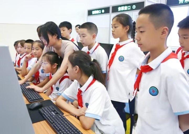 重庆市?长寿区大中小学心育一体化共同体正式启动