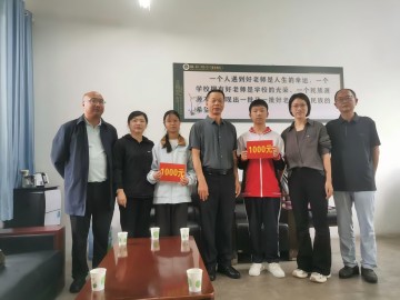 贵州省遵义市桐梓县关工委开展“助成长·关爱行”活动