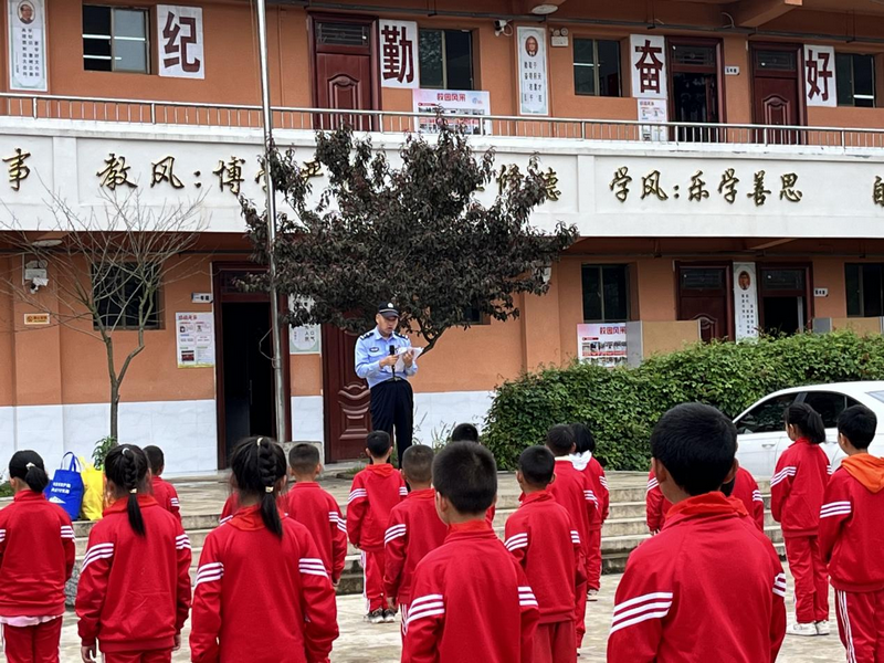 铭记虎门销烟历史 筑牢校园禁毒防线——贵州省贵阳市乌当区百宜关工委镇开展禁毒主题宣讲进校园活动