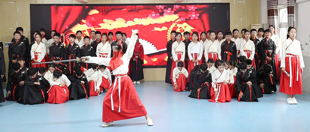 安徽省宿州市灵璧县渔沟关工委：将家乡文化融入经典诵读