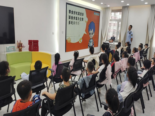 动画课堂进校园 趣味食安护童年——黑龙江省牡丹江市阳明区市场监管局联合公园社区关工小组开展食品安全科普宣传活动