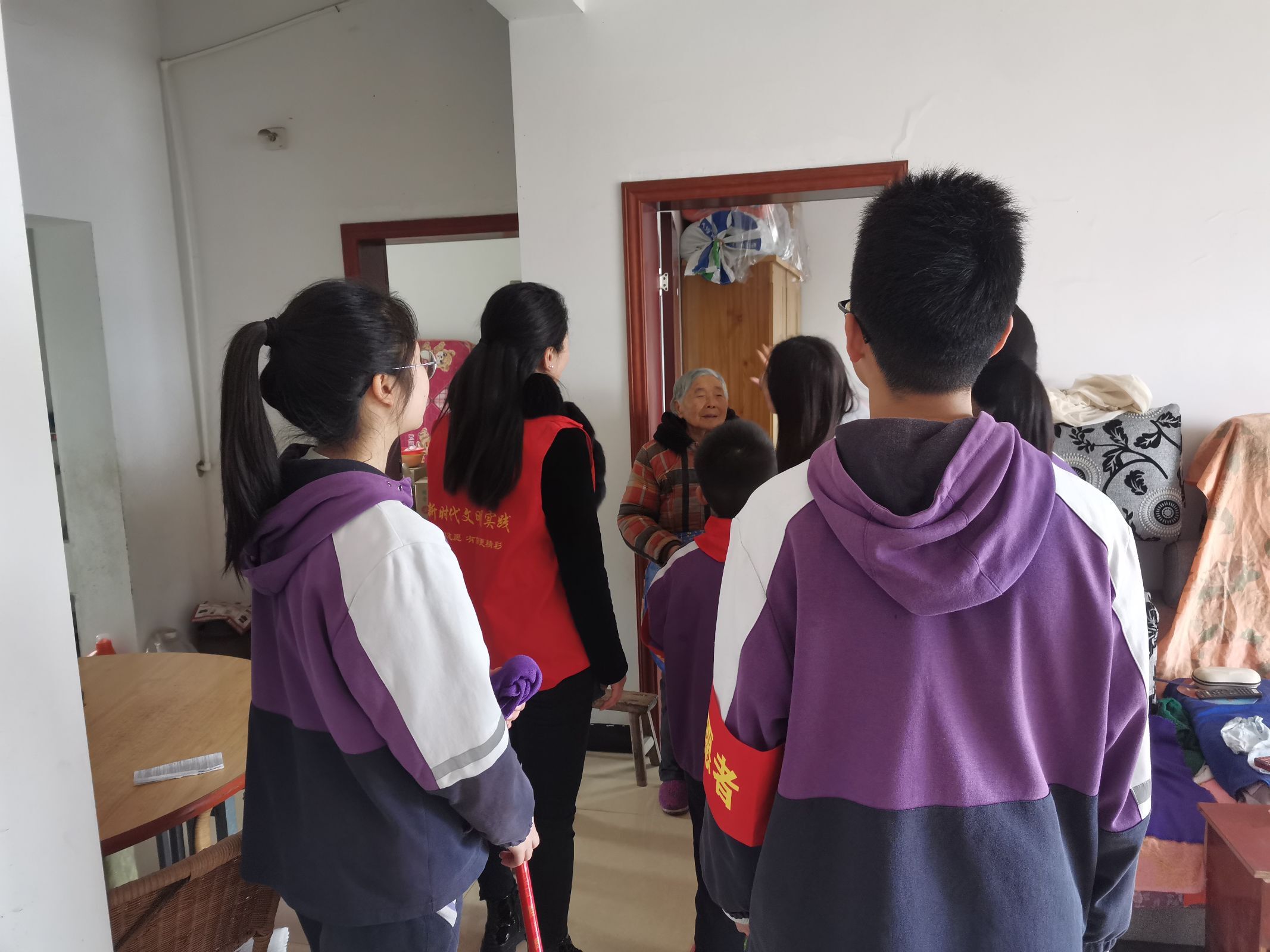 自贡高新区汇南实验学校开展学雷锋志愿服务系列活动