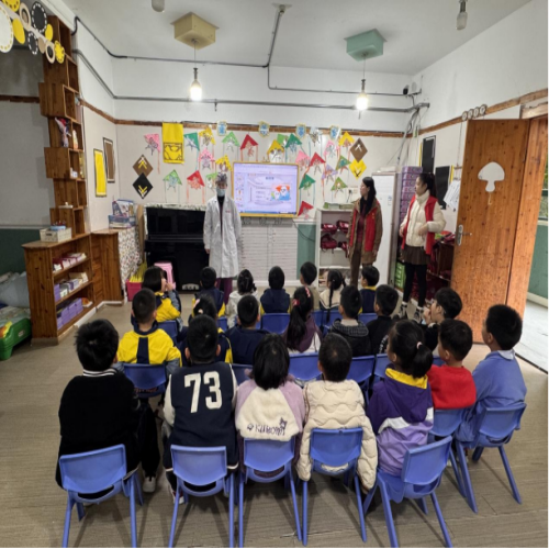 守护齿刻，护幼成长——江西省新余市渝水区城北街道春龙社区关工委联合北湖星城幼儿园开展“口腔健康”科普活动