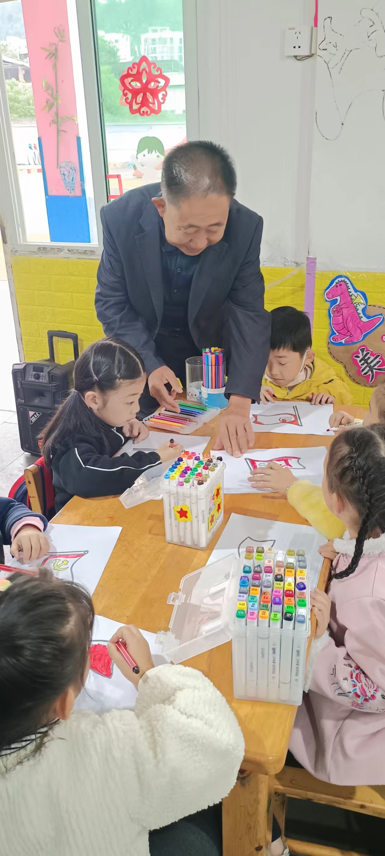 饶友全：南江县下两镇关工委执行主任的关爱之路——创新与担当并行，为青少年健康成长贡献力量