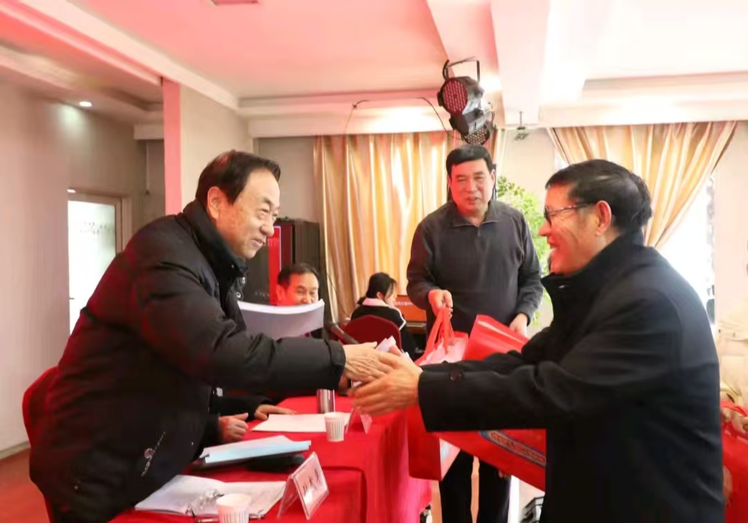 讲台三十载 余生伴花开——记陕西省西安市周至县二曲街办关工委常务副主任谢元元