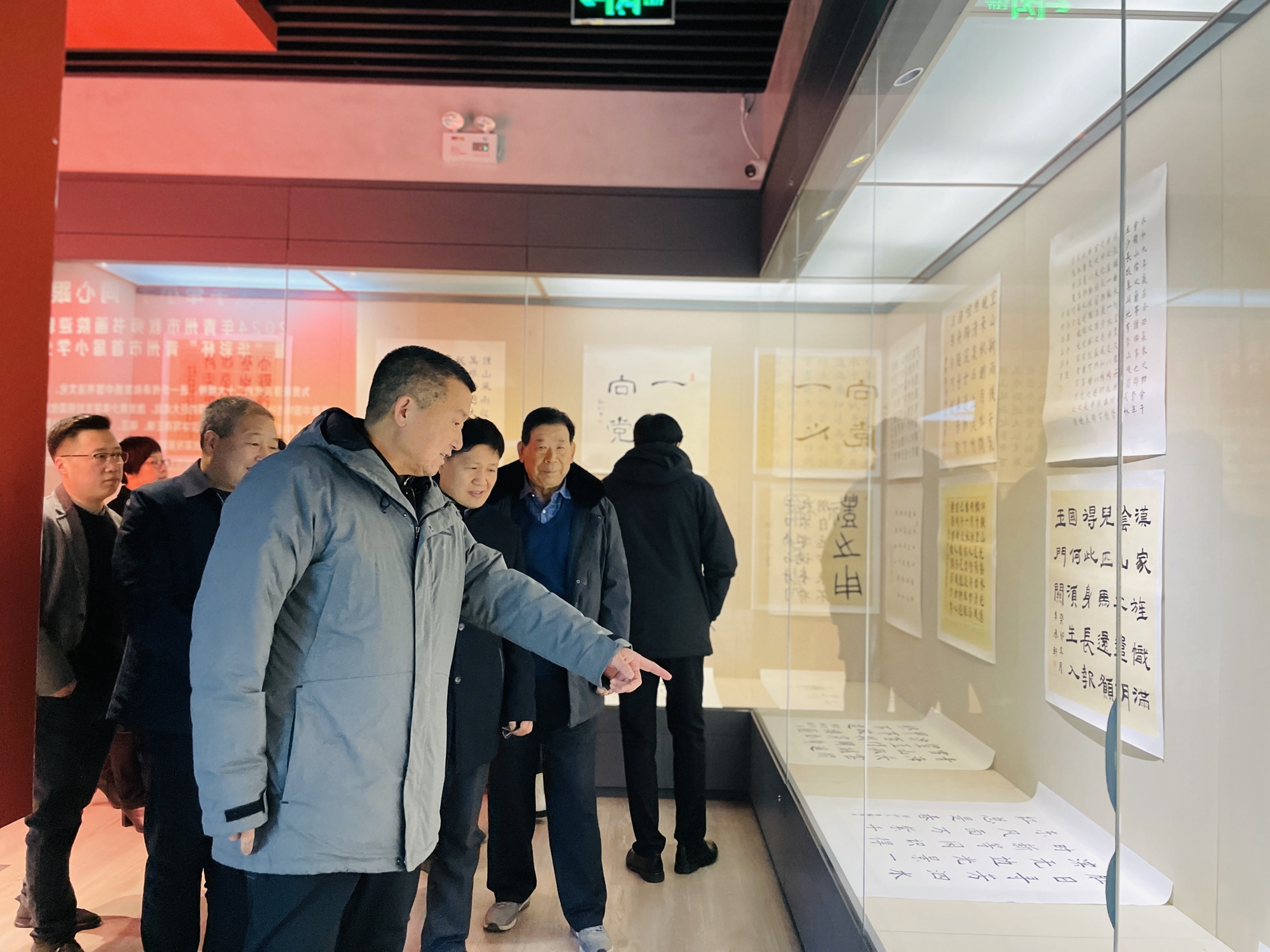 1705387427527209.jpg 3 欣赏书画展_副本.jpg