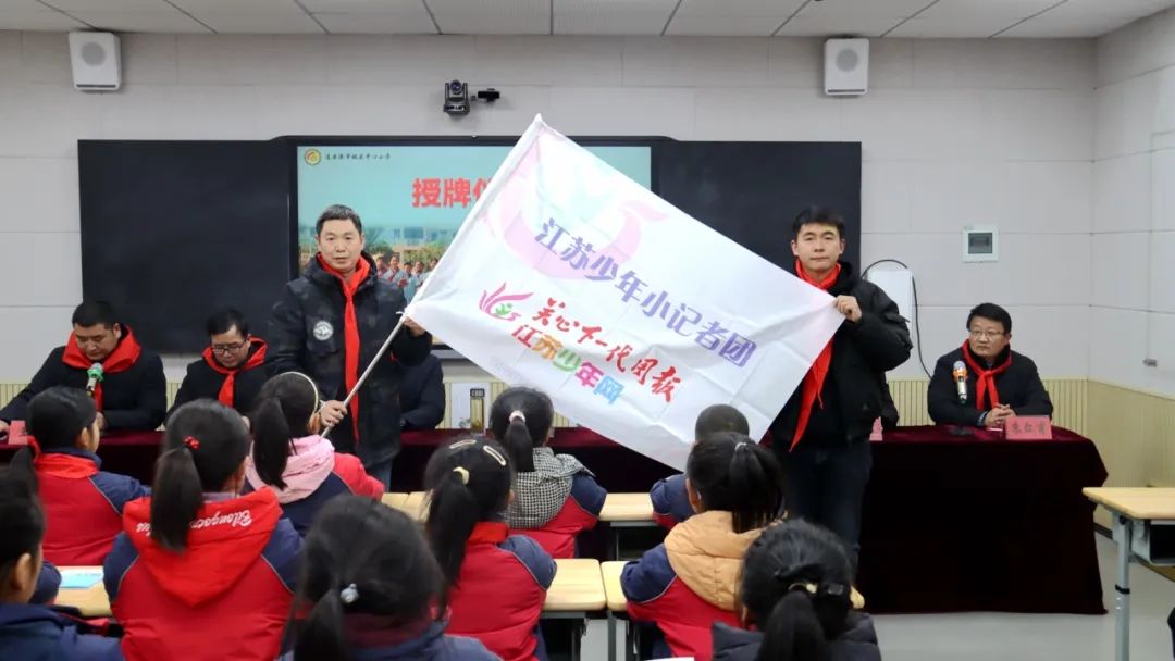 1706519996444618.jpg 640 (1).jpg