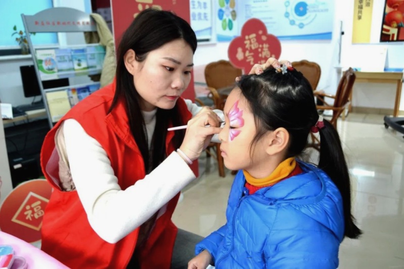 江苏省南京市玄武区锁金村街道新庄社区关工委组织开展迎新春文化宣传活动（1） (2).jpg