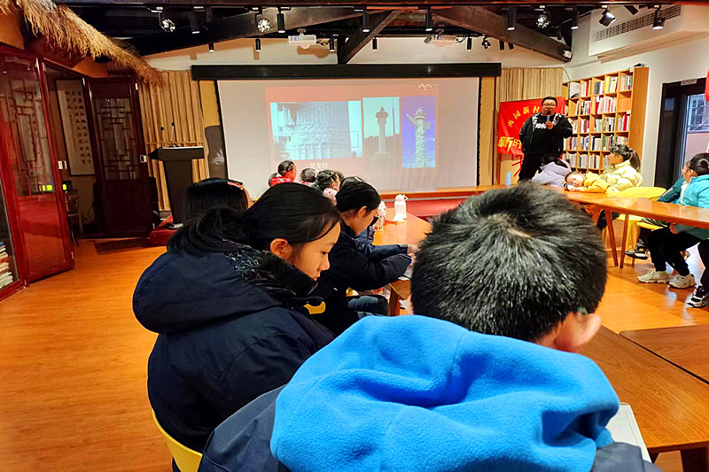 江苏省南京市玄武区梅园新村社区关工委开展“书香伴寒假，阅读随我行”护苗阅读活动 (2).jpg