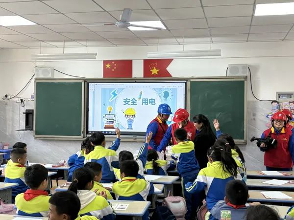 宣传现场.jpg