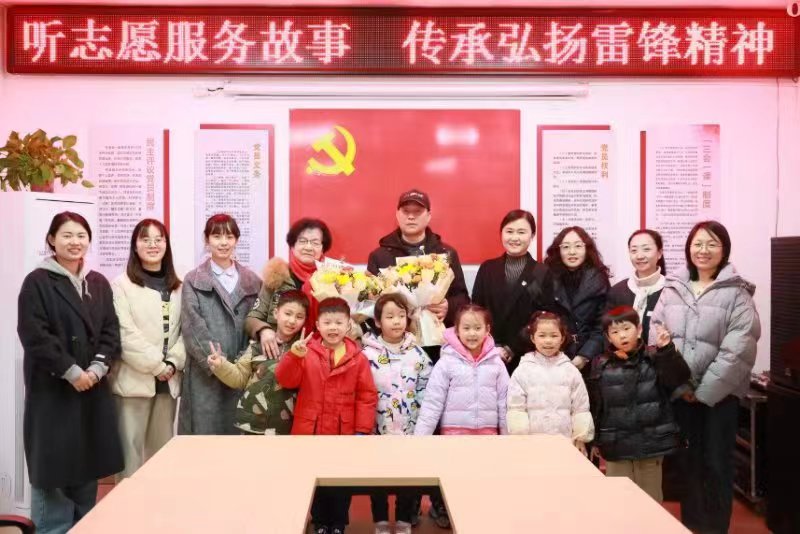 湖滨社区听故事.jpg
