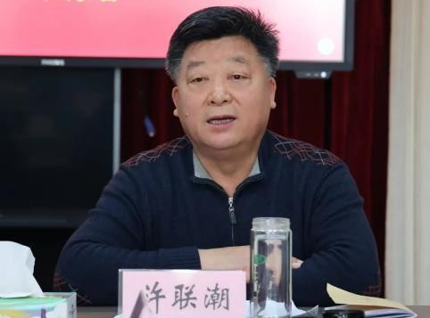 2.区关工委常务副主任许联潮就今年如何推进全区校外教育工作高质量发展提出三点意见，还对贯彻上级关工委“老少同声爱国情，同心奋进新征程”主题教育实践活动提出了有关要求.jpg
