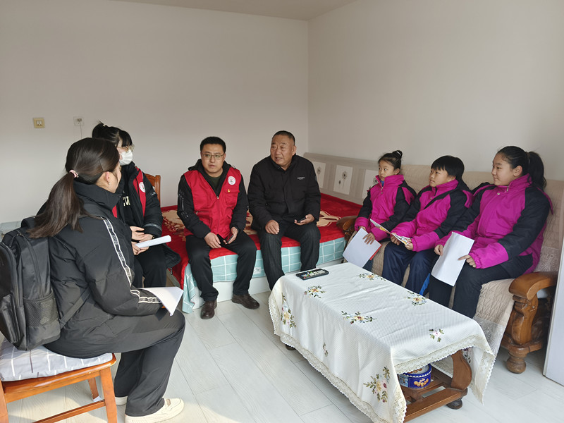 元宝山区东城街道新华社区学雷锋活动照片2_副本.jpg