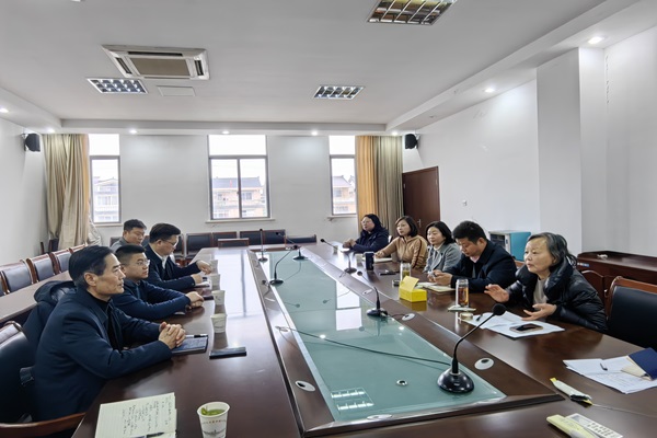 区关工委指导美美与共助学协会工作--.jpg