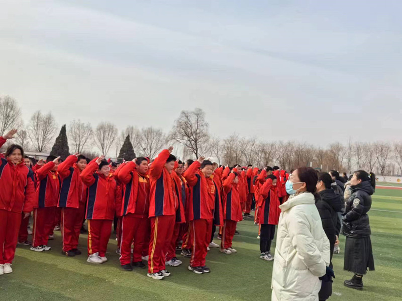 元宝山区元矿小学孝亲活动照片2jpg_副本.jpg