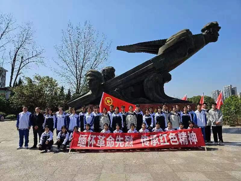 1712122754198132.jpg 职2.jpg