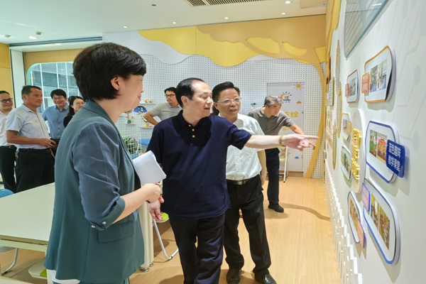 调研滨湖华城--.jpg