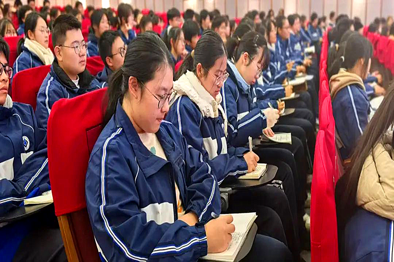 1736380532221166.png 江苏省南京市浦口中专校关工委联合浦口公安分局开展“法治进校园”主题活动(2).png