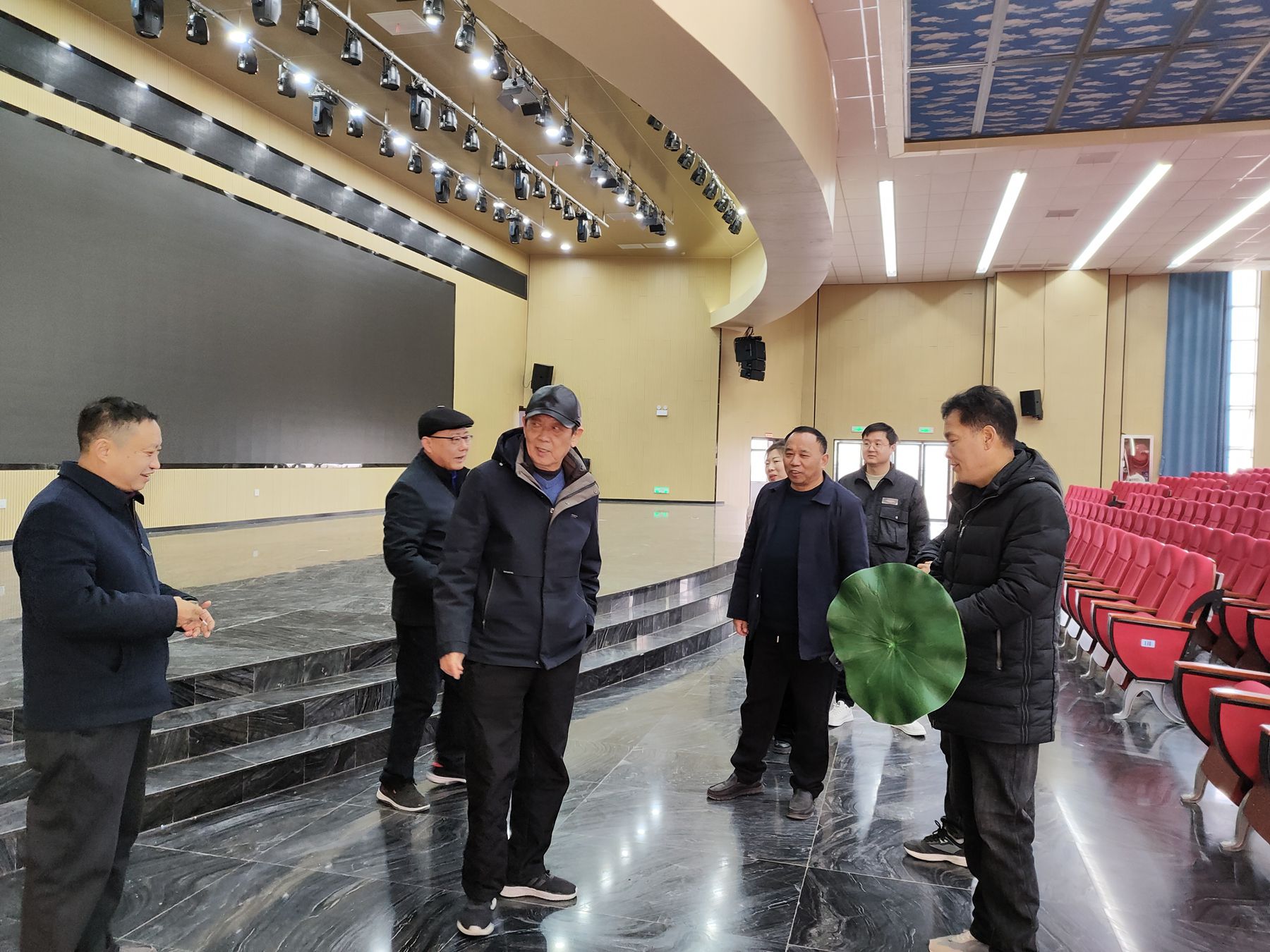 1736389544744806.jpg 7fcb3f3157936e9ff25cc3ea2e1f349.jpg