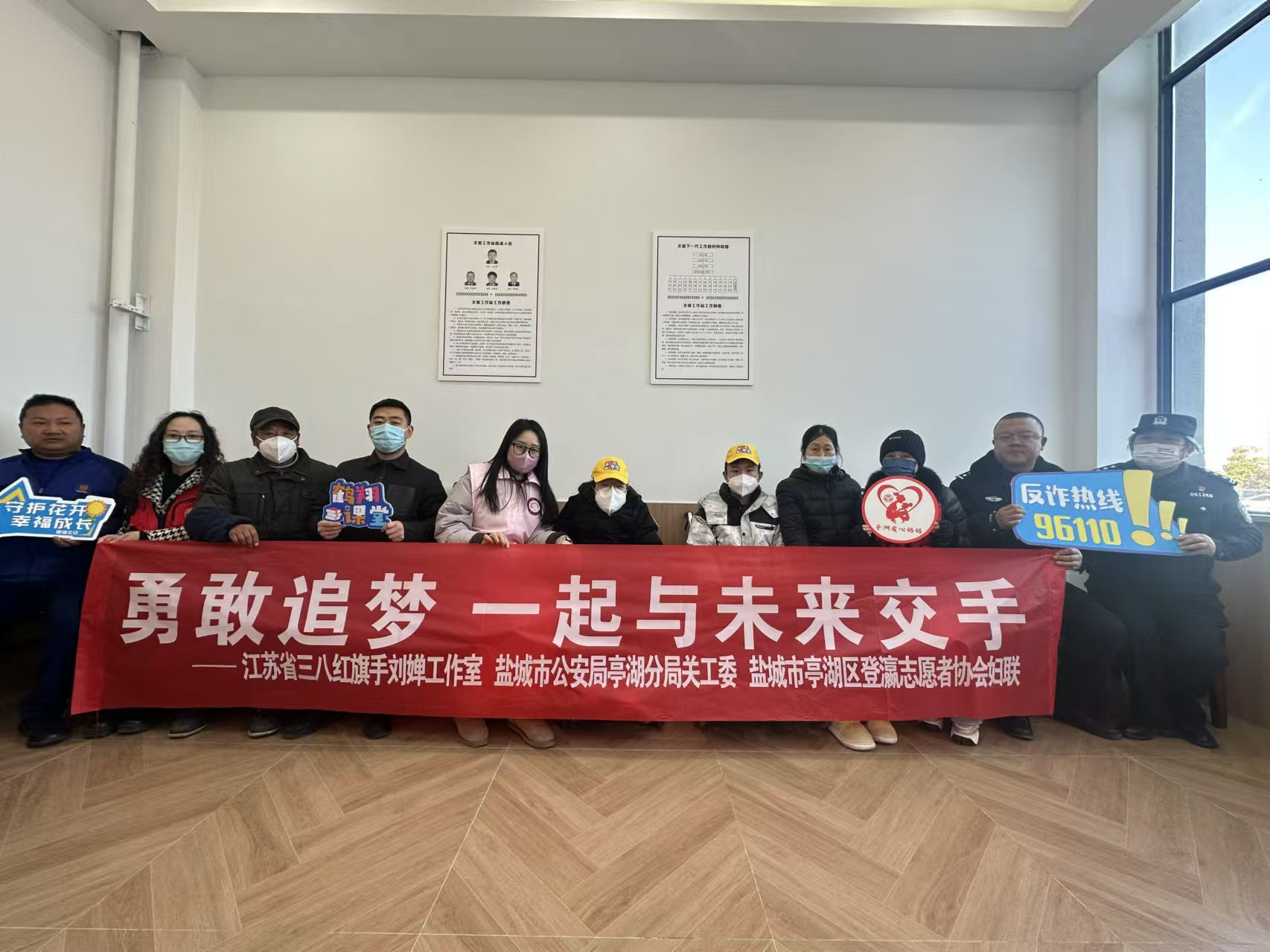 1736390158770363.jpg c8b449b183a64bacd2646a69ae8645c.jpg