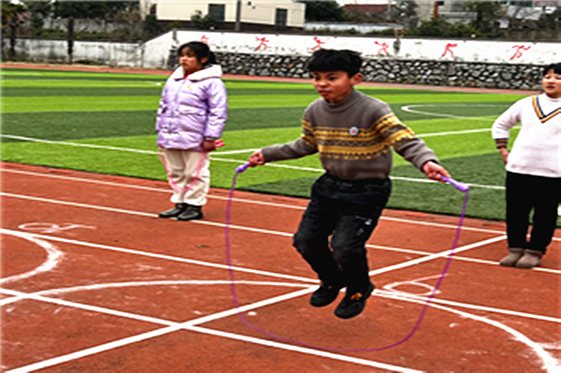 江苏省南京市高淳区固城街道漕塘小学举行冬季跳绳三项比赛 (2).png